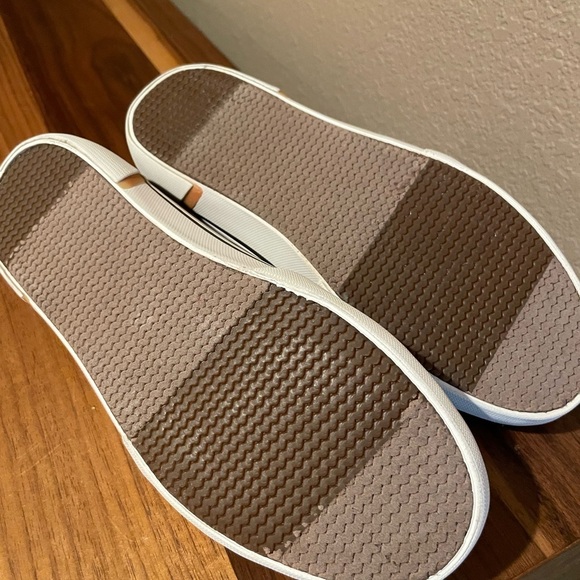 Sperry NEW Fall Brown Leather Women's Sneakers - Picture 2 of 5